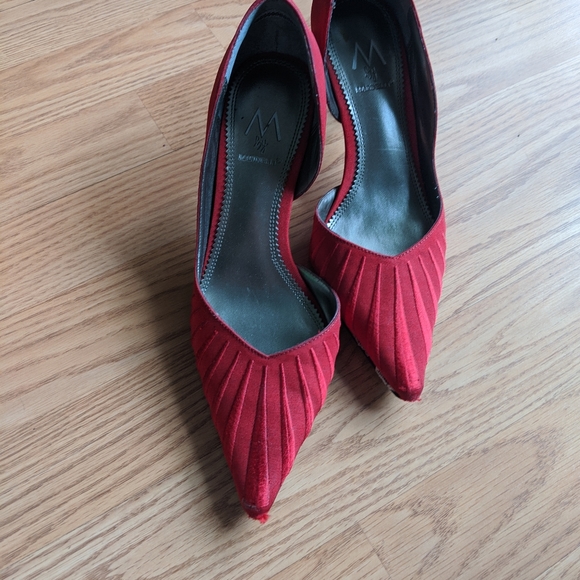 Formal point toe red heels - Picture 5 of 8